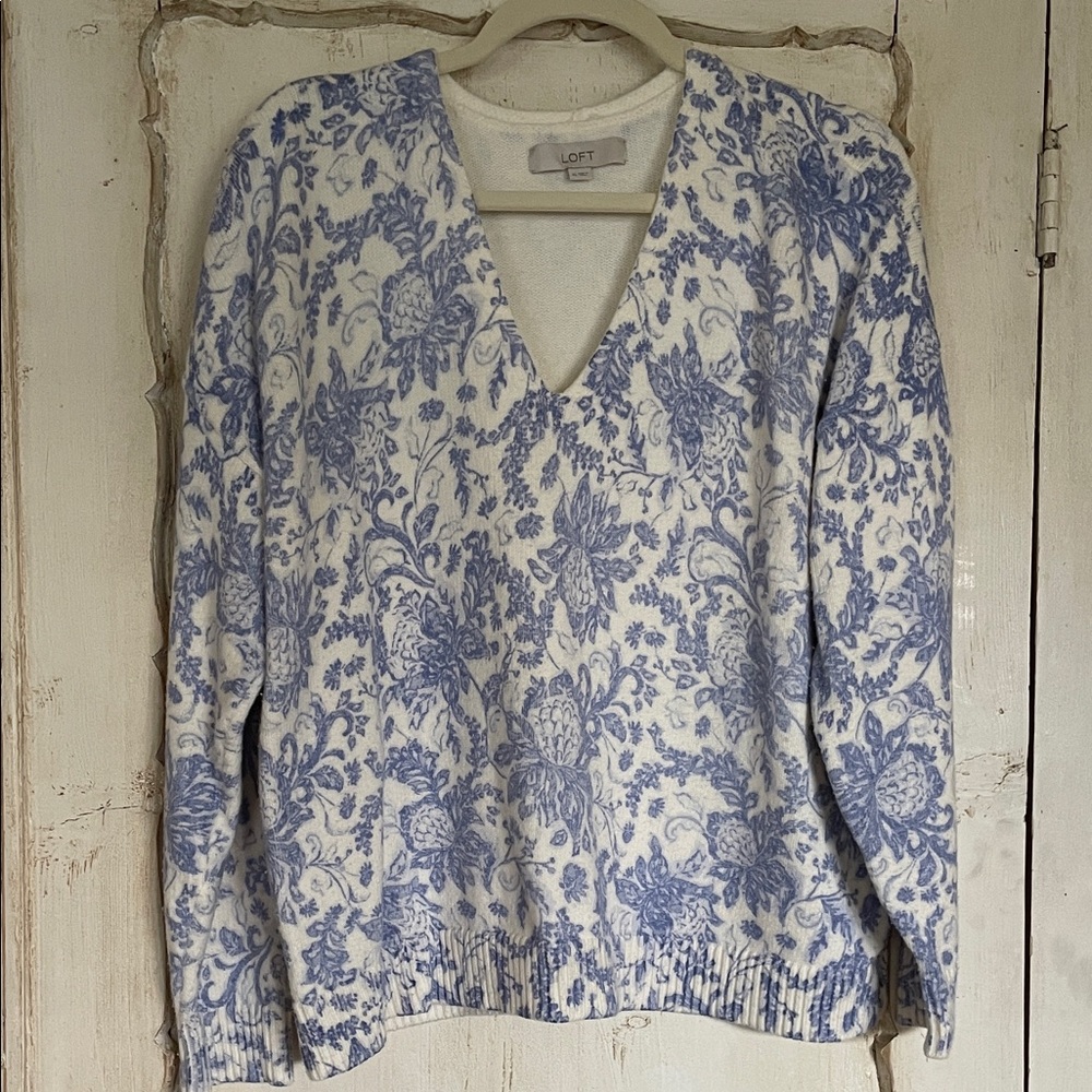 LOFT Ivory and Blue Floral Patterned Sweater